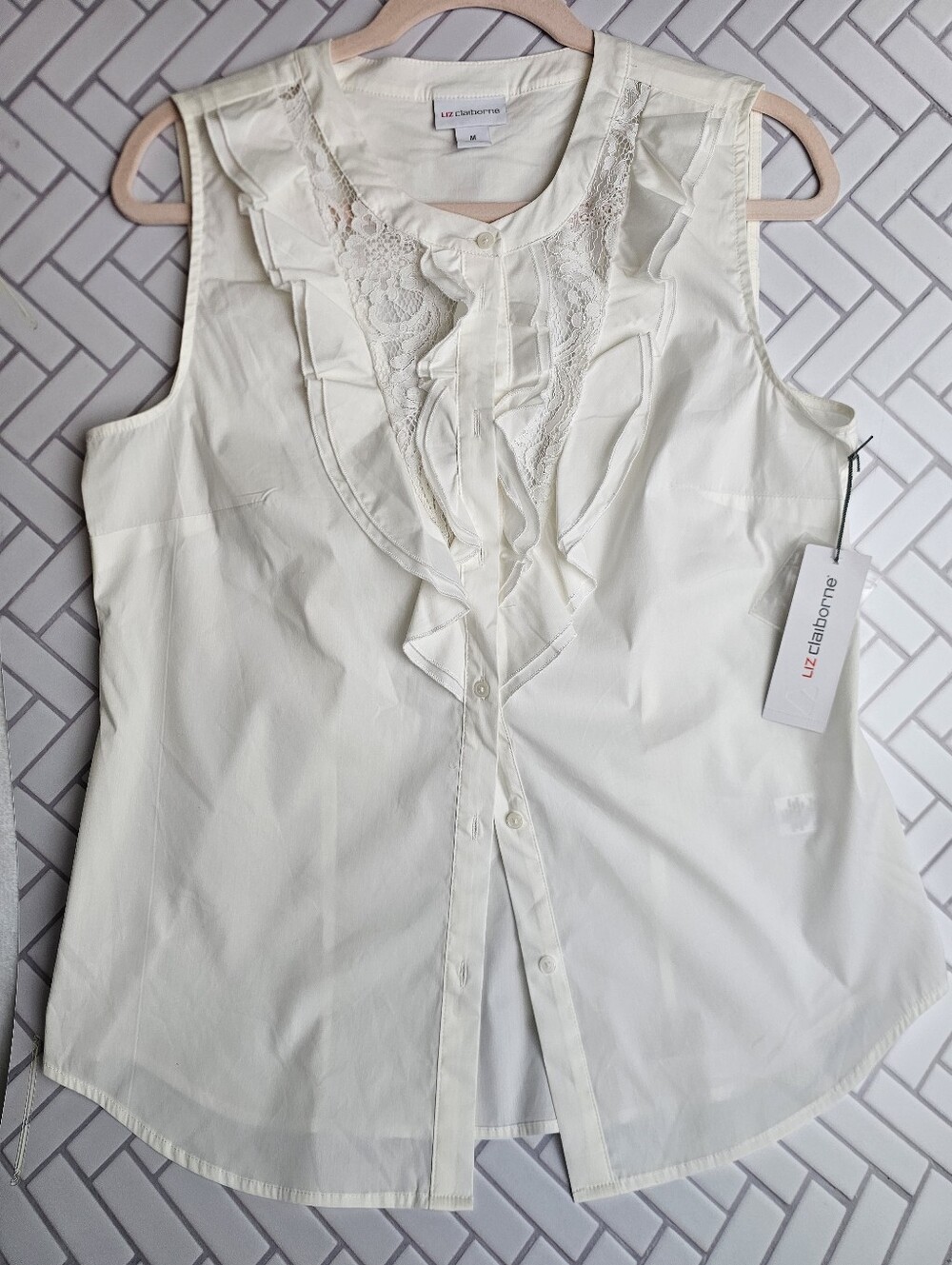 NWT Liz Claiborne Ivory Ruffle Lace Sleeveless Blouse Sz M